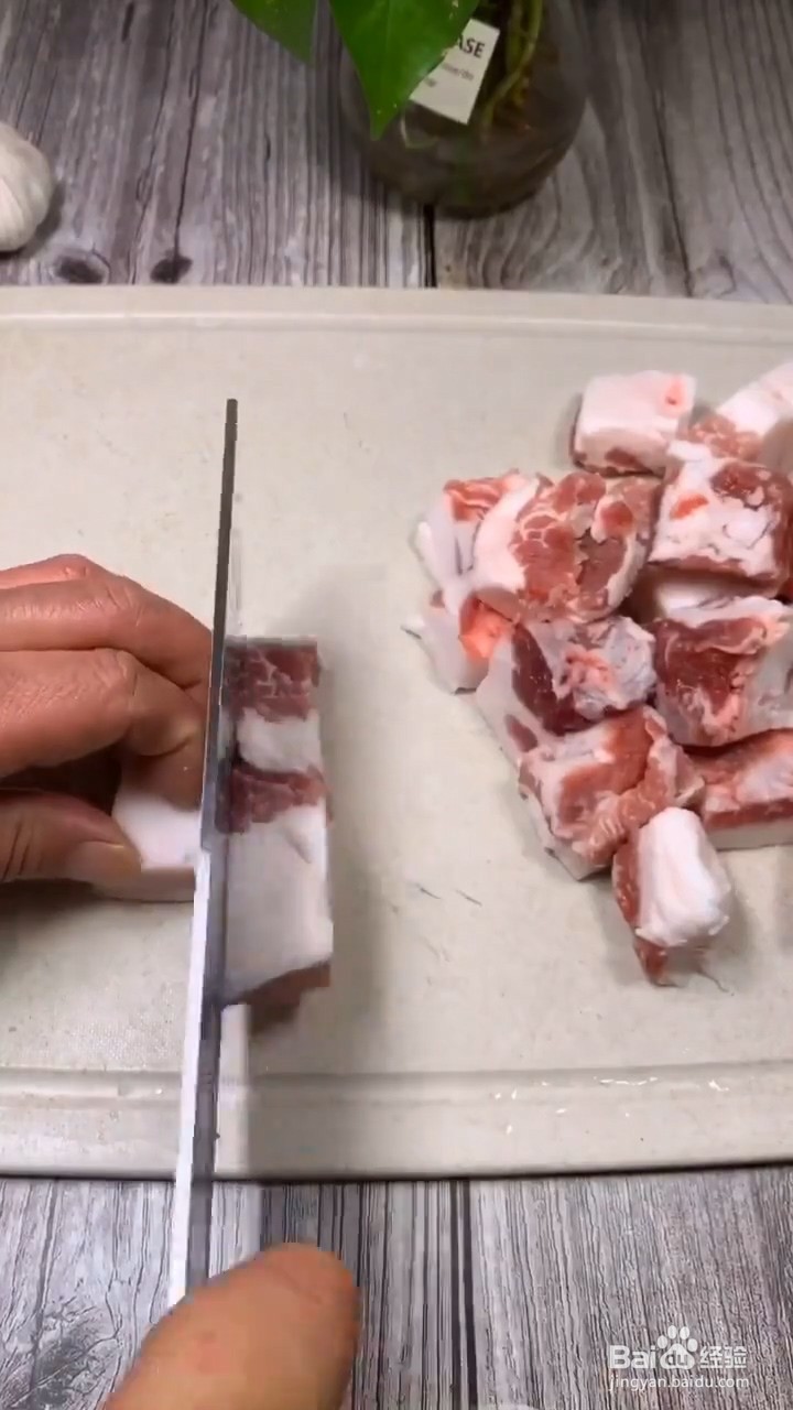 如何在家弄美味好吃的红烧五花肉鹌鹑蛋