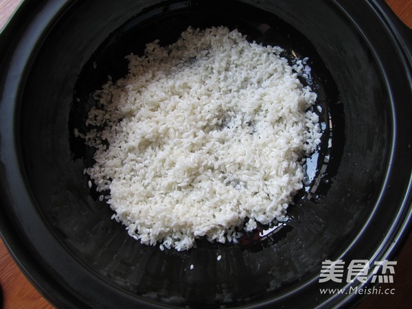 叉烧鸡腿煲仔饭