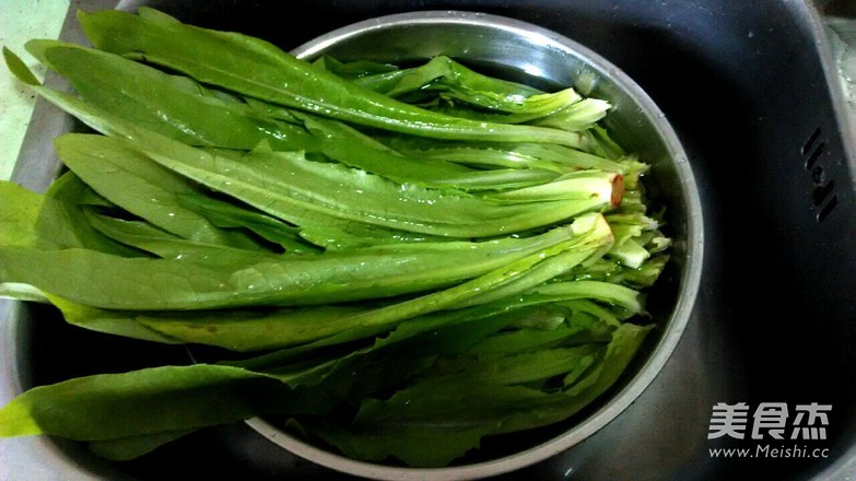 白灼油麦菜的做法