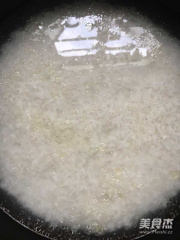 腊味煲仔饭的做法