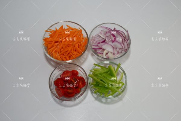 金枪鱼番茄炒乌冬