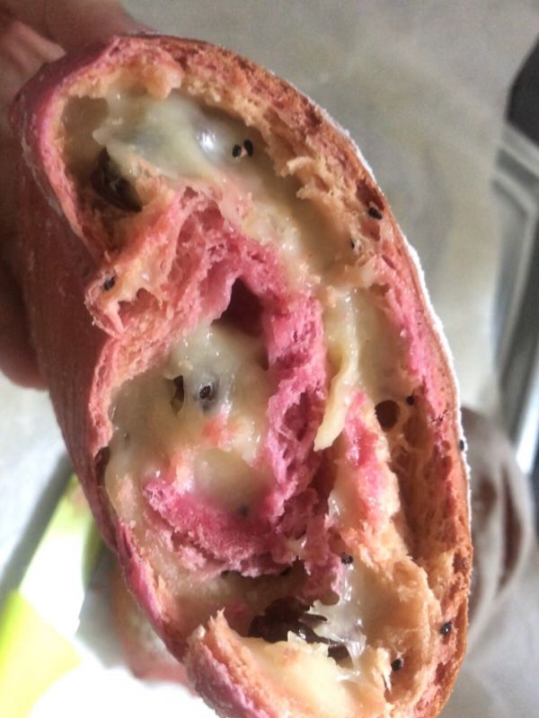 火龙果麻薯软欧包