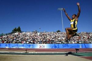 跳远没踩踏板算不算违规