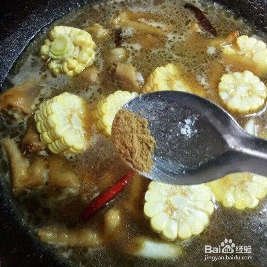 东北味的玉米压鸡爪