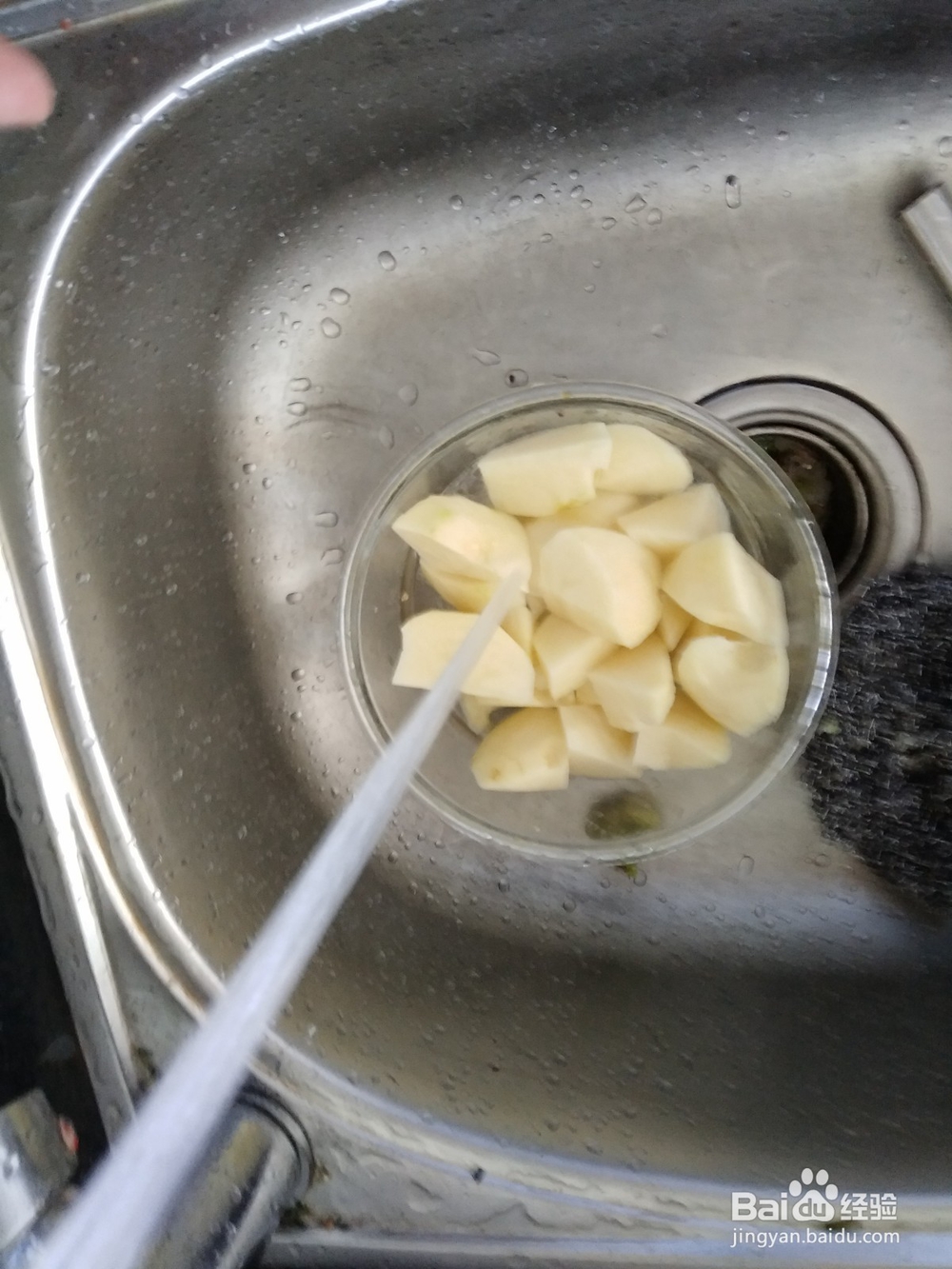 土豆切块去淀粉