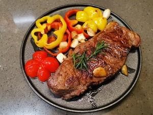 如何制作色香味俱全的牛排