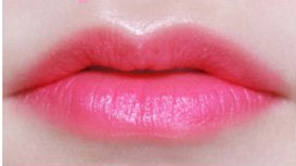 魅惑粉色妆容仿妆教程