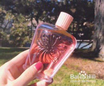 玻璃除胶小妙招