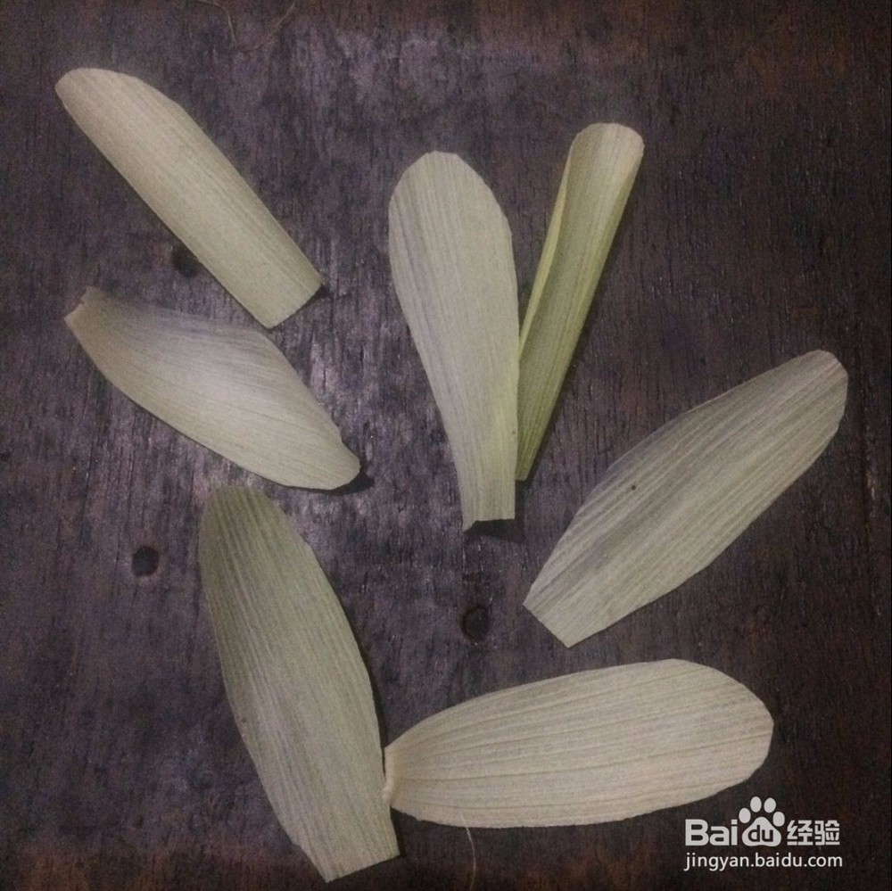 漂亮的玉米皮手工制作菊花教程