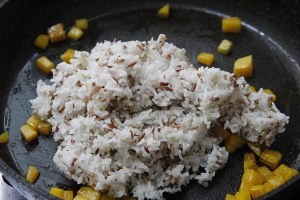 教你制作美味的南瓜炒饭