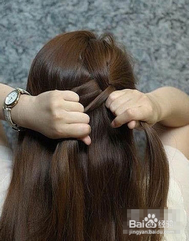 韩式淑女侧马尾辫扎发教程