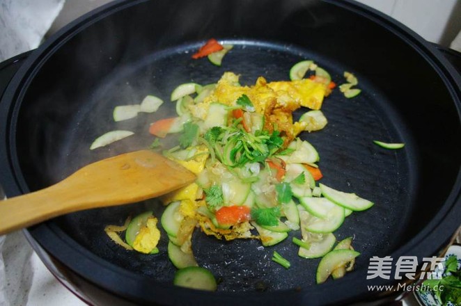 西葫芦炒蛋的做法