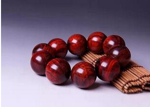 小叶紫檀瘤疤是怎么形成的