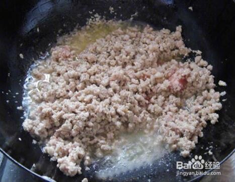 【私房炸酱面】教大家一种炸酱面的简单做法