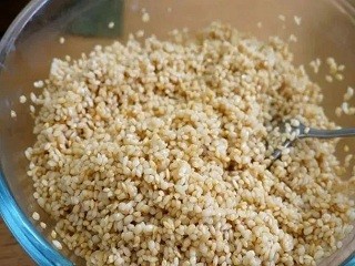 咸蛋黄鲜肉粽怎么做？