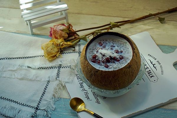 红豆西米椰奶冻