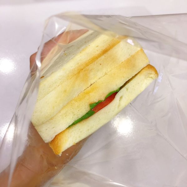 鸡蛋火腿三明治