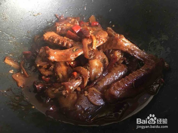 如何做美味的卤鸭翅