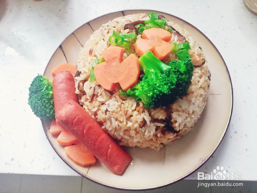 香菇虾米酱油炒饭，好吃又简单的自制攻略！