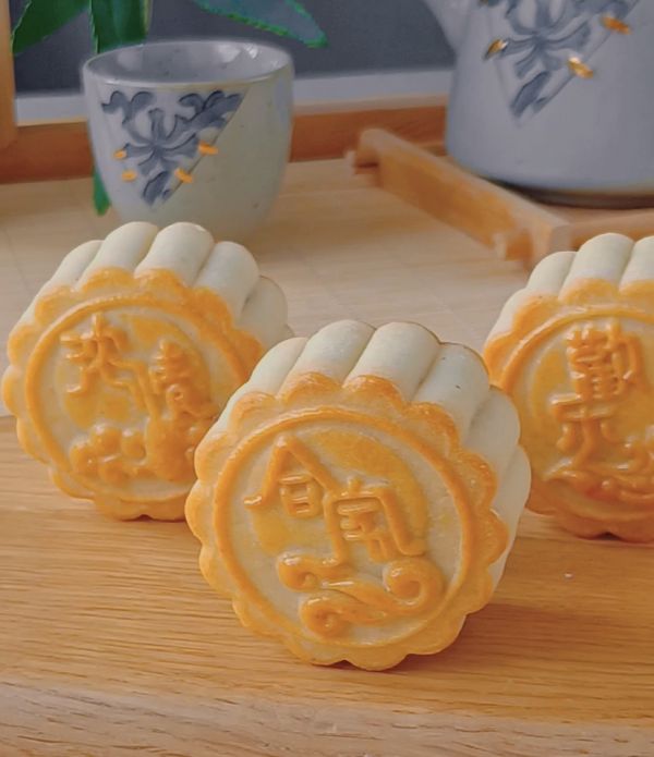 椒盐花生奶酥月饼