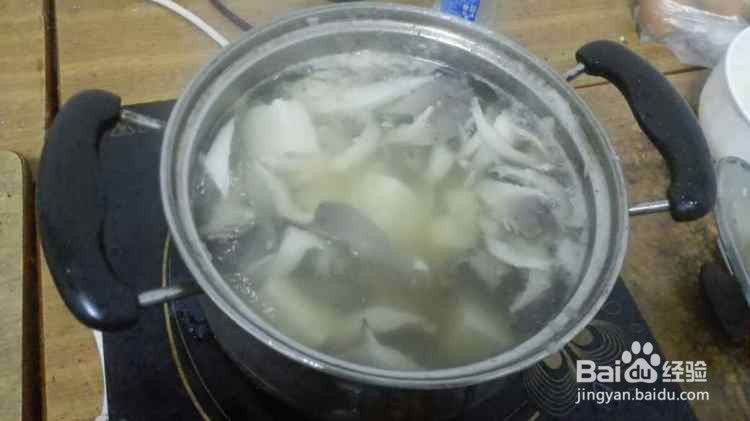 #初冬怎么吃#平菇豆腐汤