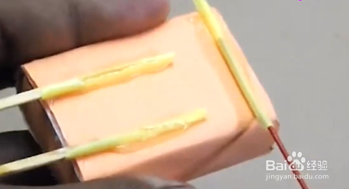 怎么给芭比制作行李箱