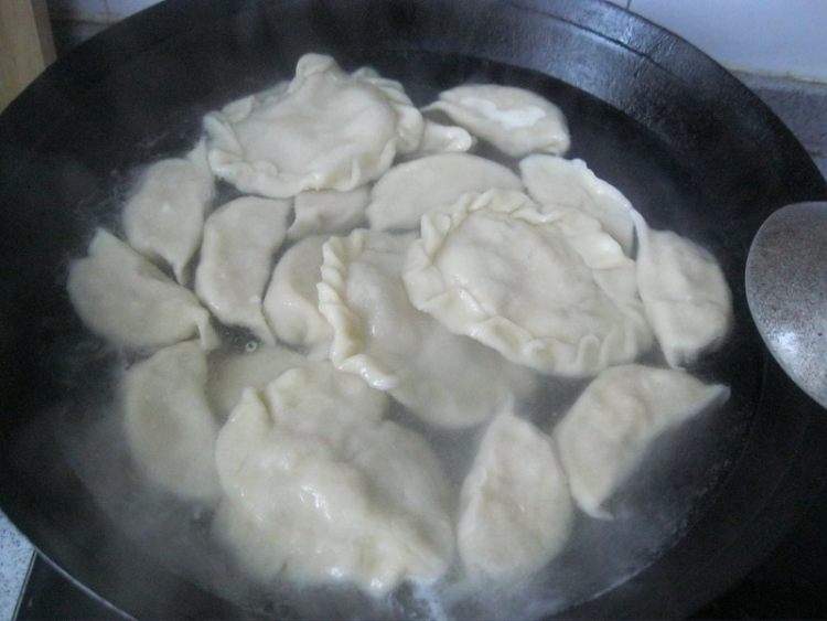 逢年过节,不能不用到的猪肉白萝卜水饺的做法