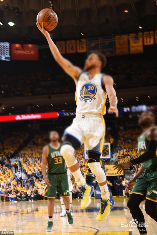 篮球之库里过人技巧1:背后换向