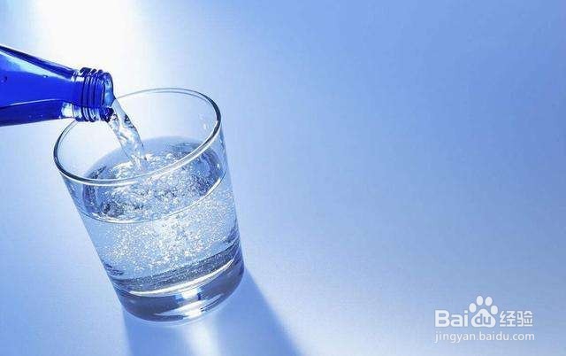 补水补对了，皮肤才水嫩白皙，获得水感肌