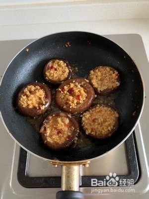 健康养生佳品蒜蓉煎香菇的做法