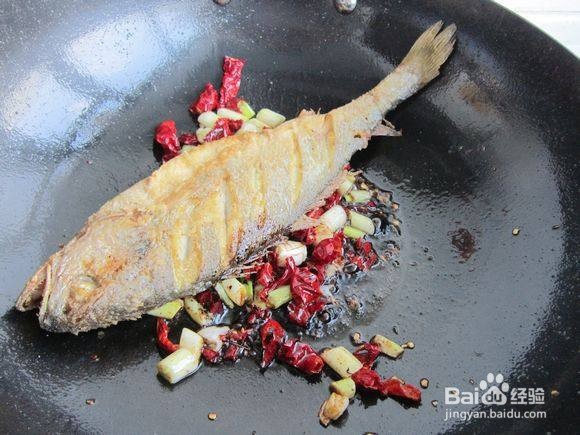 羊肉焖黄花鱼做法