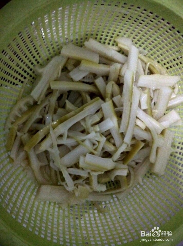 如何做香肠炒竹笋