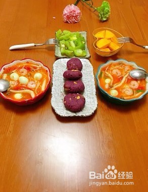 美容又养颜的番茄三鲜汤