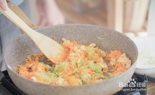 荤素搭配的鲜蔬蒸虾卷怎么做