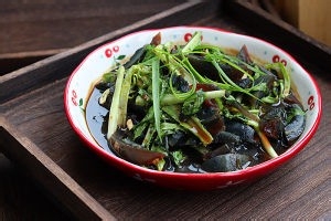 教你怎么做苦菊皮蛋