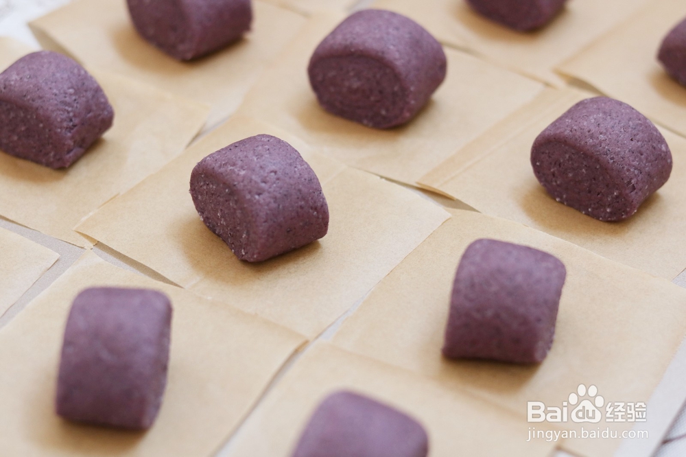 奶香紫米小馒头