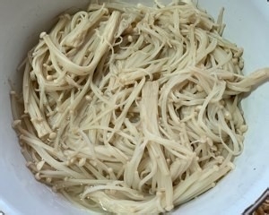 凉拌金针菇黄瓜丝怎么做