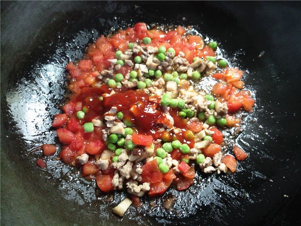 番茄豌豆肉酱意面