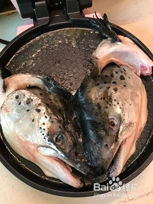 芳香四溢的鱼头