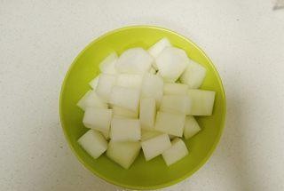 冬瓜排骨汤怎么做？