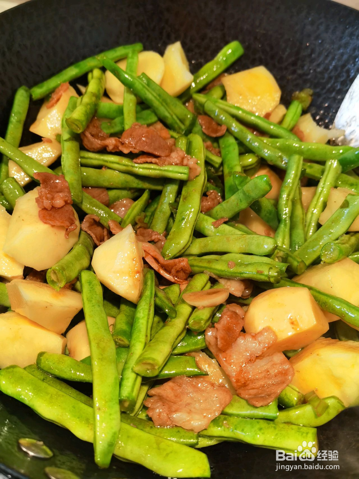 五花肉炖豆角土豆的做法