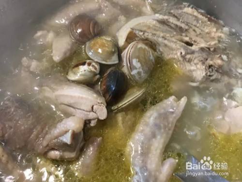 怎样做出家常菜系列之蛤蜊鸡腿汤