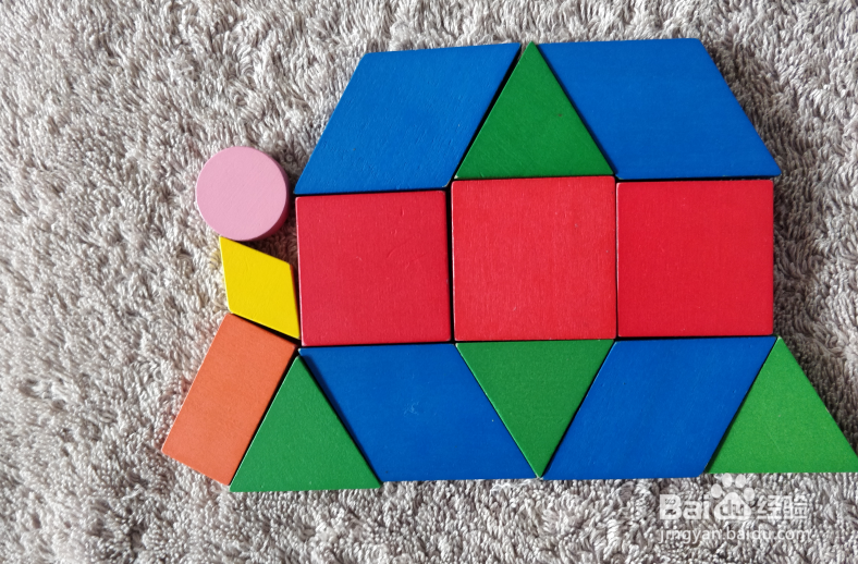 用蒙氏积木怎样拼一只探头的蜗牛?