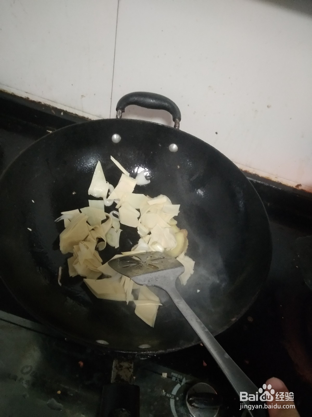 沙丁鱼炒千张