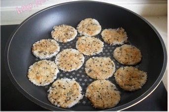 米饭的另一种吃法——虾味米饭仙贝