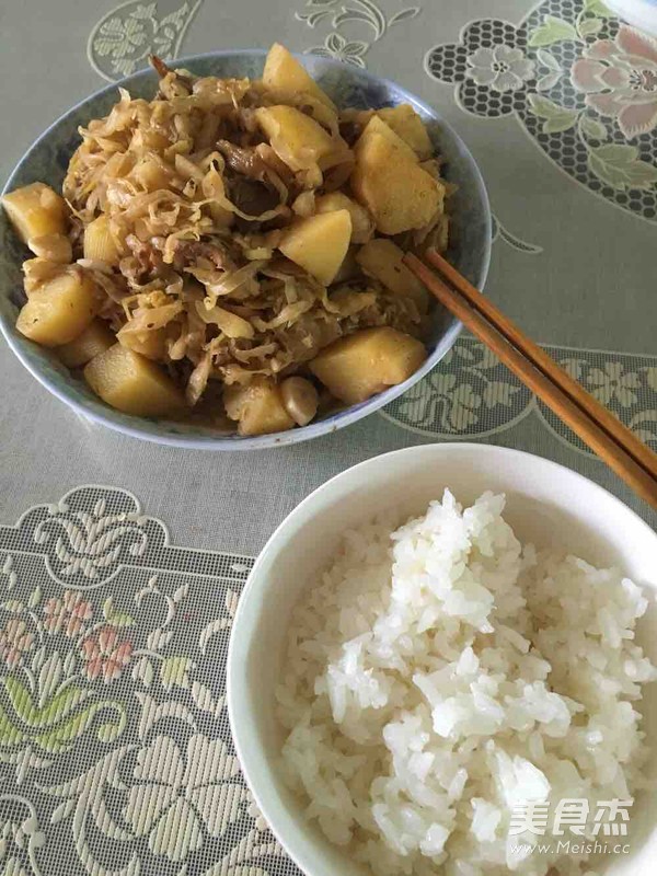 伊旗猪肉烩酸菜