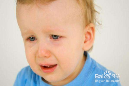 如何发现宝宝是否有中耳炎的迹象？