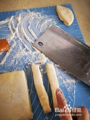 在家做香酥可口的油条