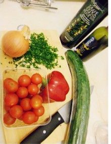 阳光,大海,美丽的男女们—地中海蔬菜沙拉