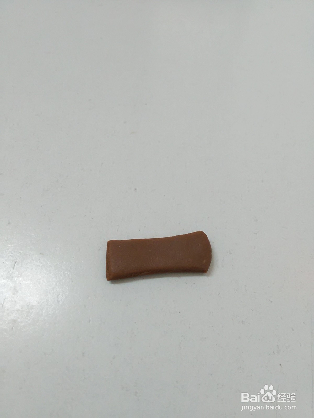 怎么用橡皮泥捏吃鸡头盔